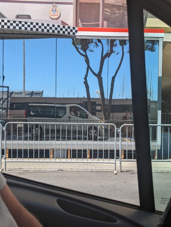 202206_07_monaco_spiegelbild.jpg