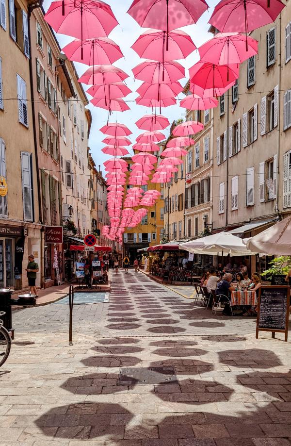 202206_15_grasse_gasse.jpg