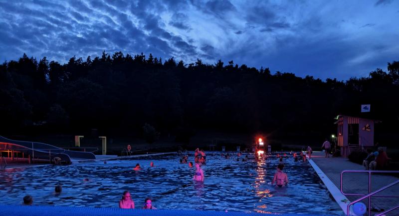 20250705_sonnenuntergangsbaden.jpg