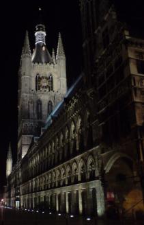 ieper_lakenhal.jpg