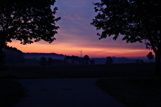 kressberg_und_windrad_20110901.jpg