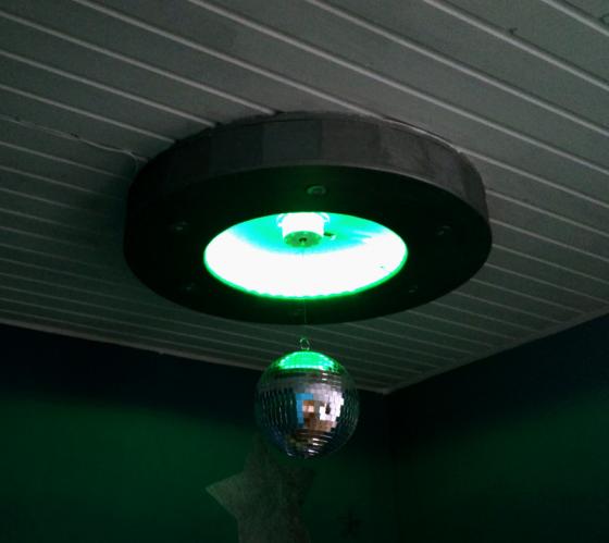 loungelampe_led_gruen.jpg